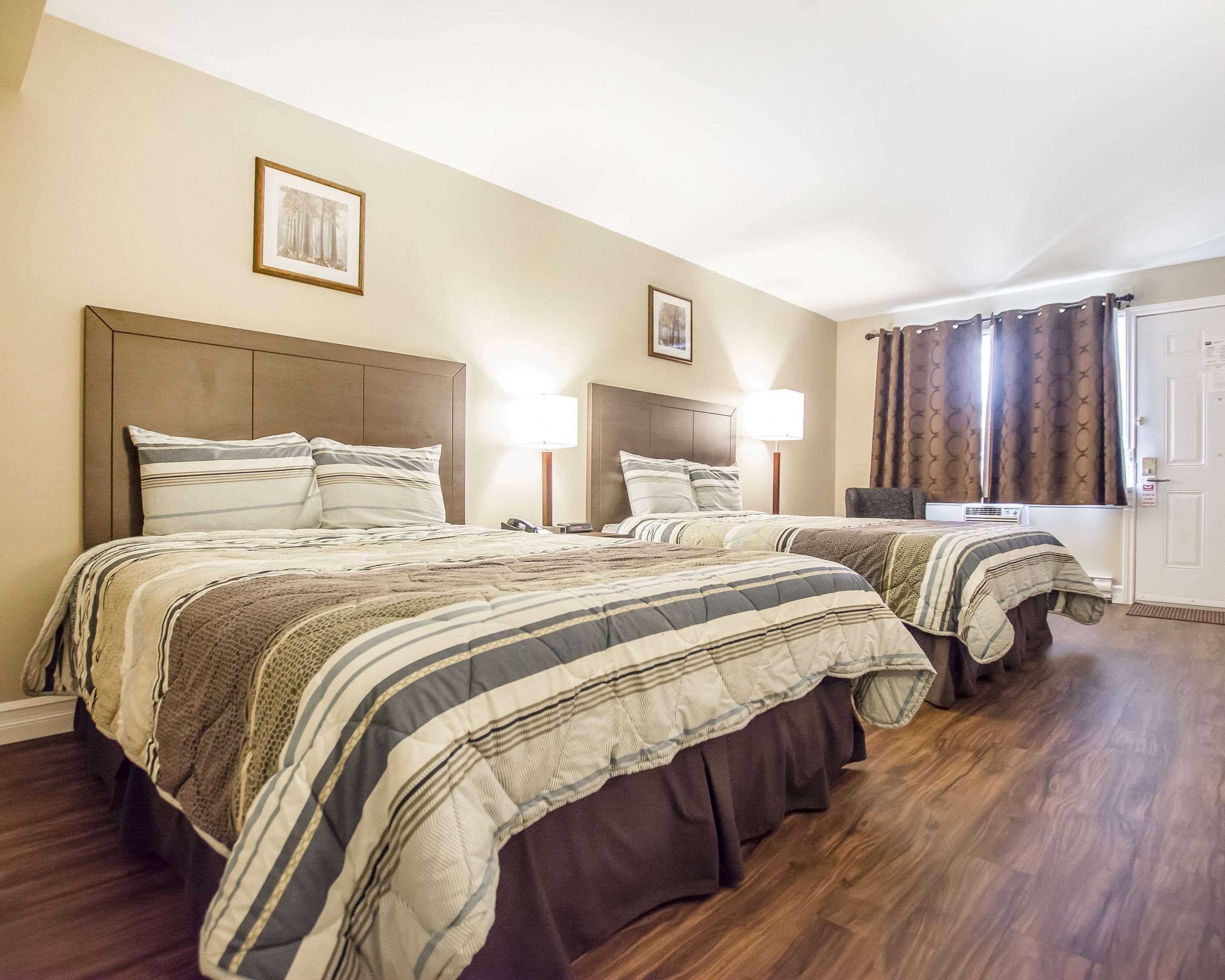 Econo Lodge Miramichi Luaran gambar