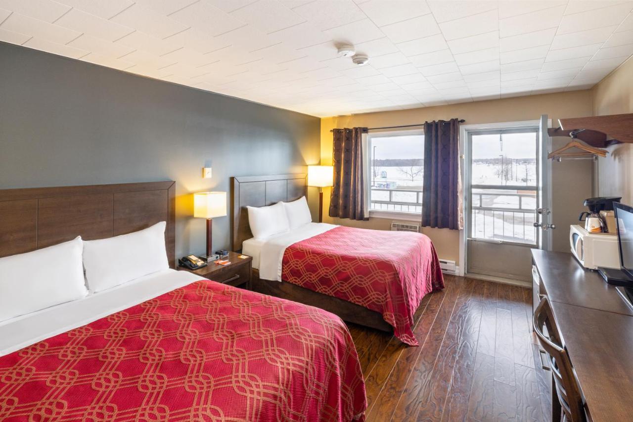 Econo Lodge Miramichi Luaran gambar