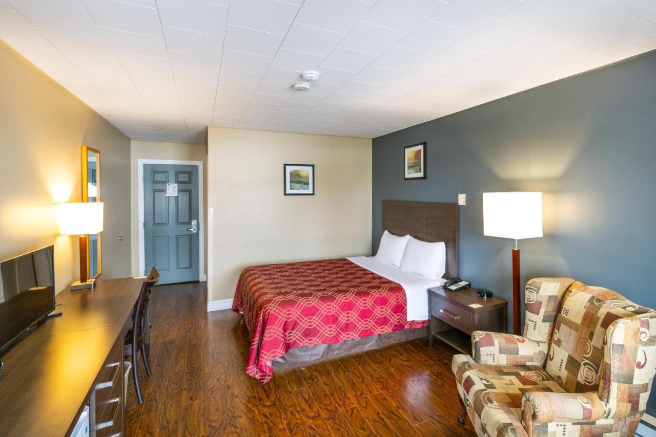 Econo Lodge Miramichi Luaran gambar
