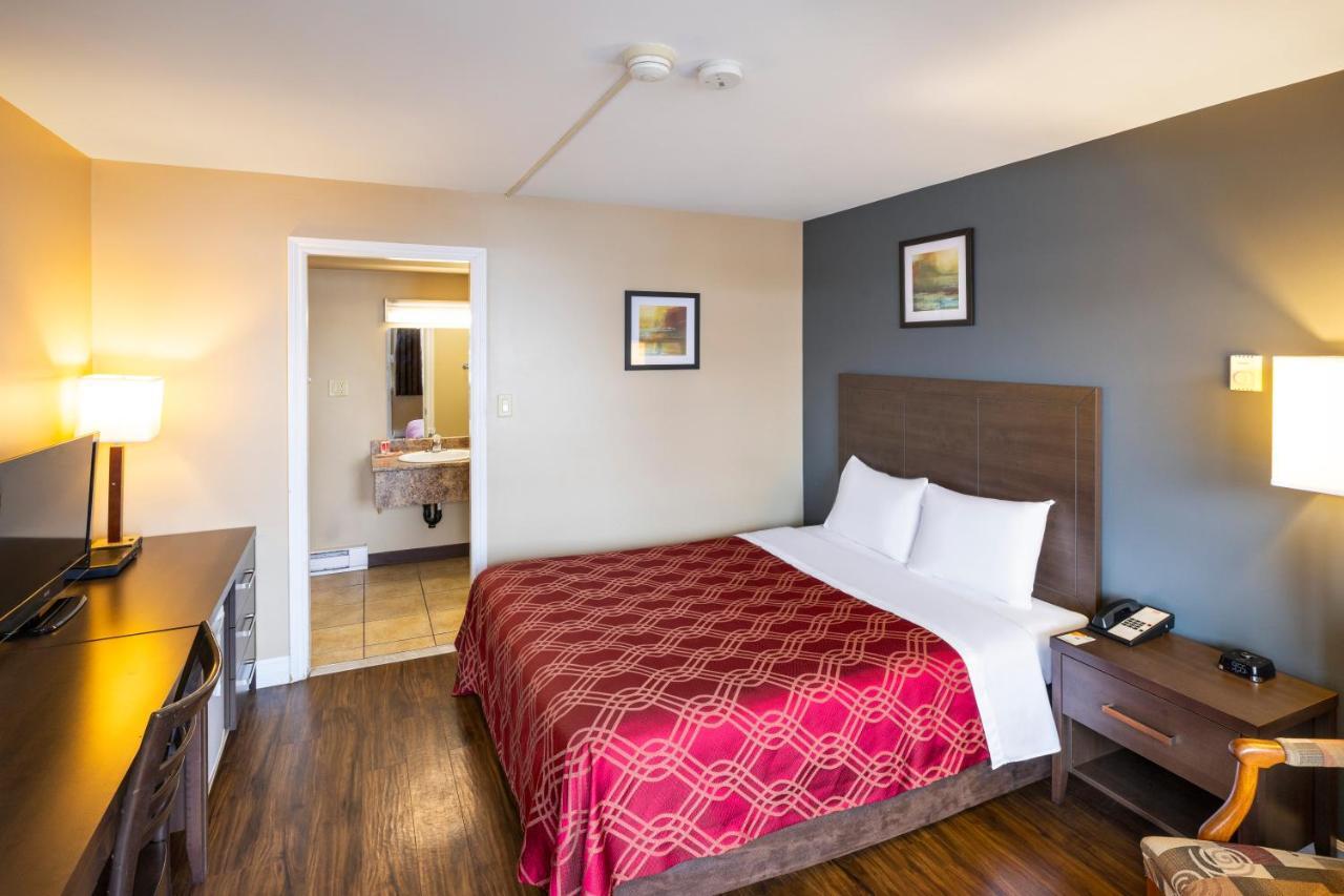 Econo Lodge Miramichi Luaran gambar