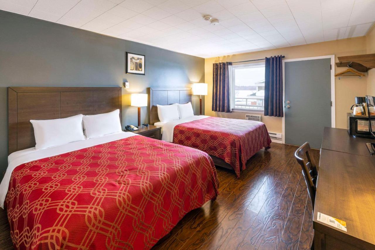 Econo Lodge Miramichi Luaran gambar